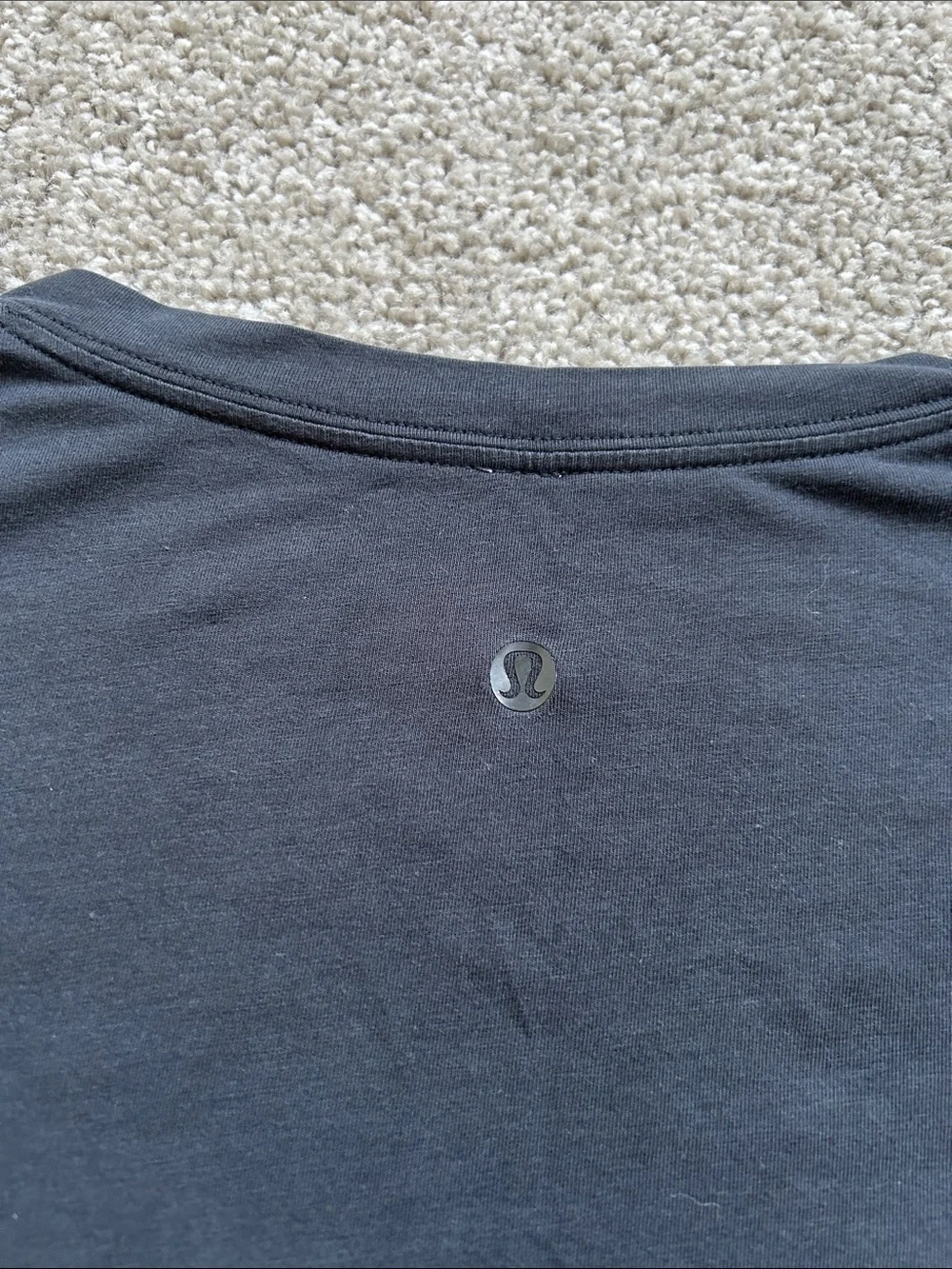 lululemon athletica Black V-Neck Short Sleeve Tee